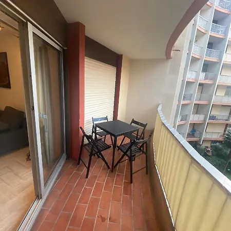 Апартаменты Charmant 2 Pieces En Avec Piscine Мандельё-ла-Напуль