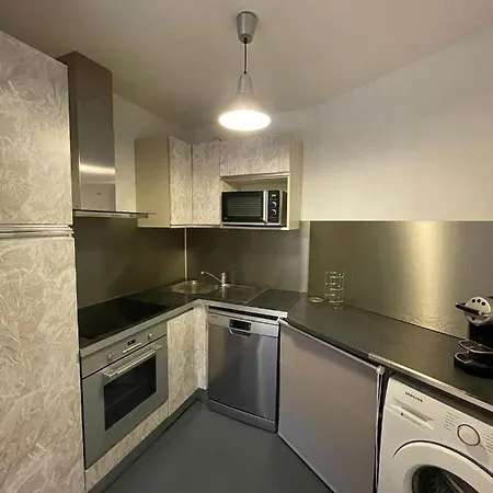 Charmant 2 Pieces En Avec Piscine Мандельё-ла-Напуль